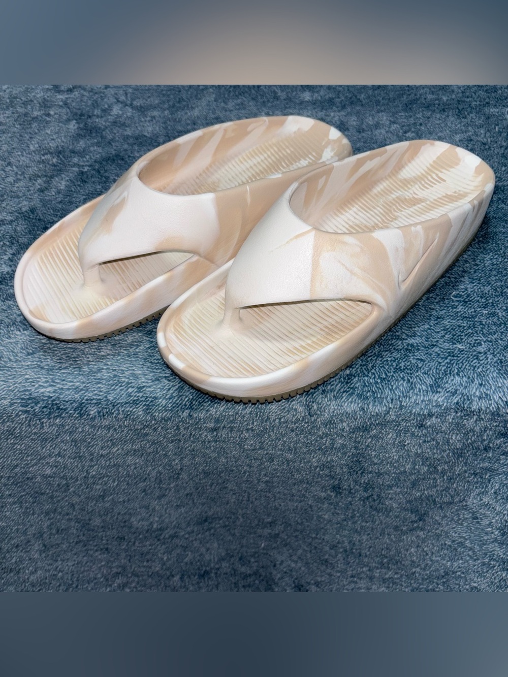 Nike Calm Flip Flops Cream & Tan Phantom Marbled Women’s Size 7
